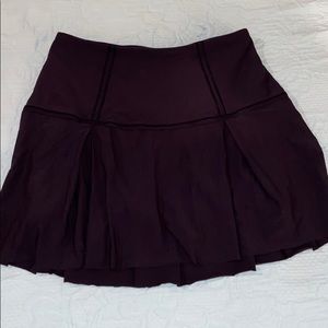 Black lululemon skirt with pleats